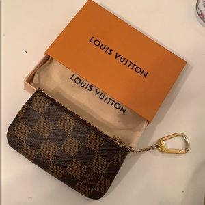 Louis Vuitton key Pouch (Damier Ebene)